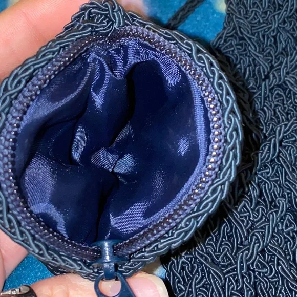 Vintage Nylon Knit Navy Blue Purse with attached change purse - Picture 3 of 13